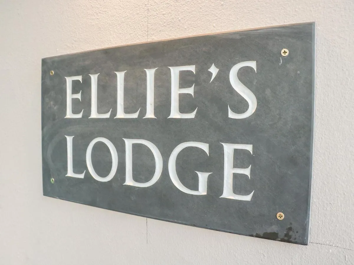 Ellie's Holiday home *