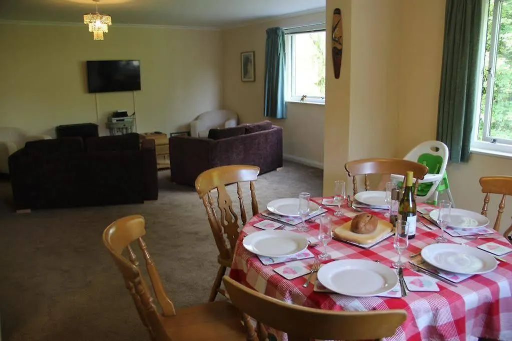 Howgill Apartment *