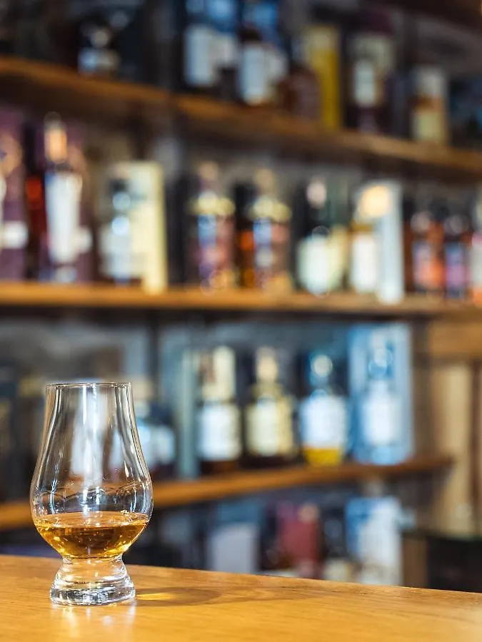 The Wayside And Whisky Barn Whitbeck