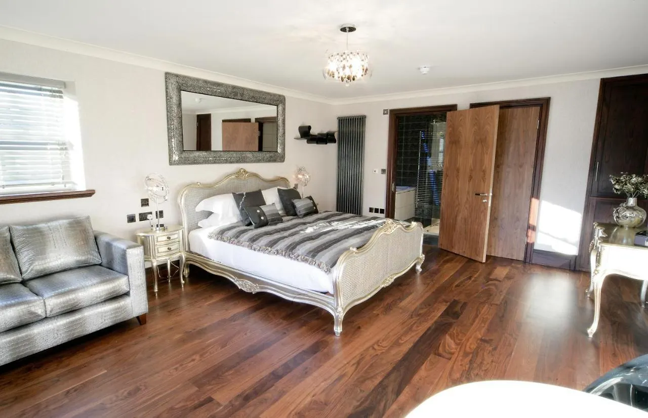 Pensionat Windermere Suites 5*