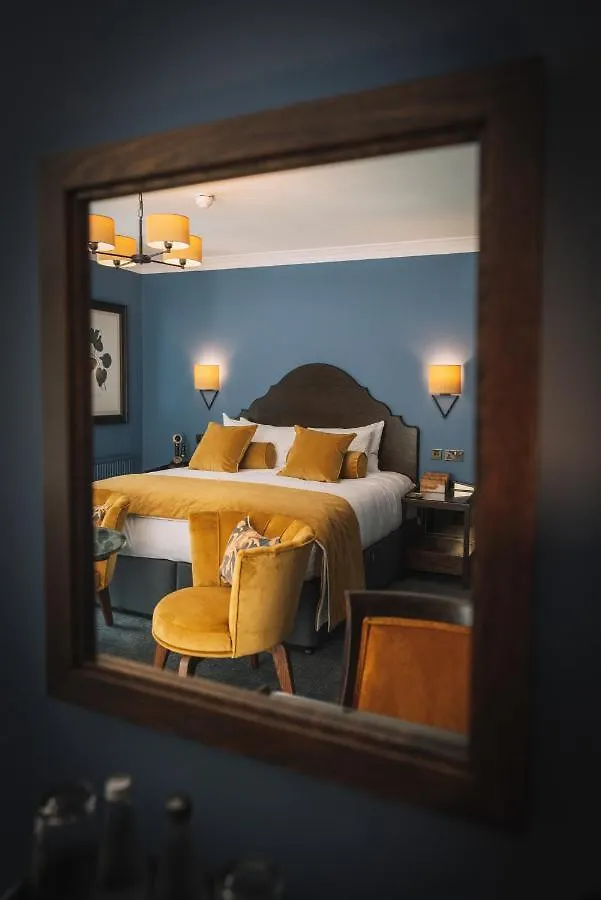 Bridge House Hotel&silver Howe View Hotell 3*