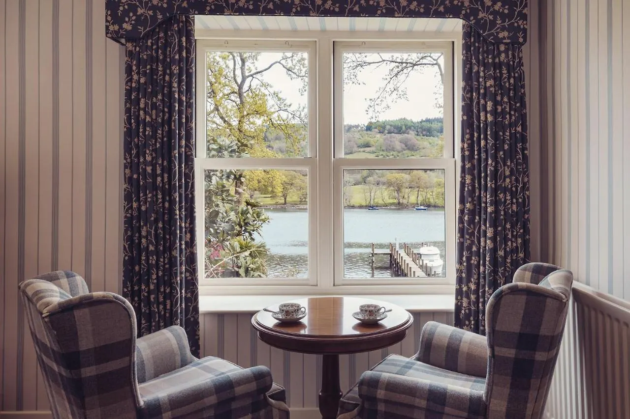 Hotell And Lakeside