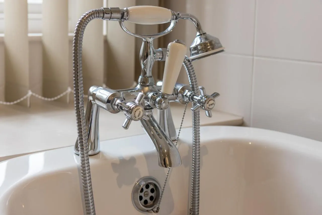 Hotel Newby Bridge Hotel 3*