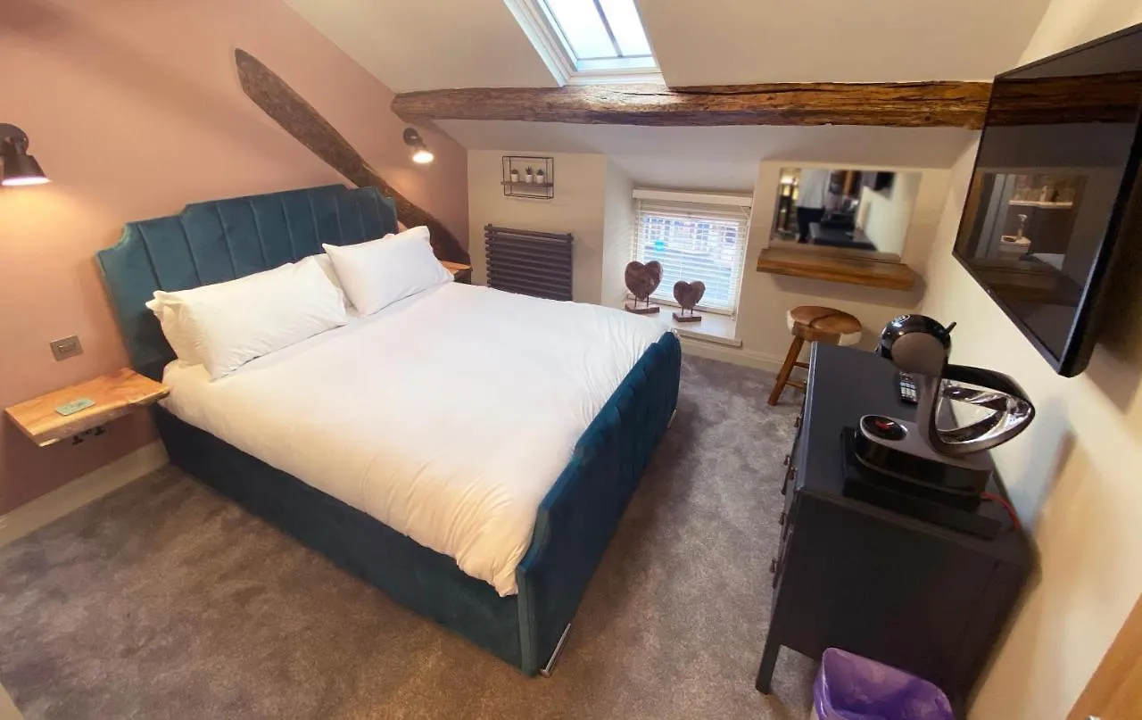 Bed & Breakfast The Hive At Poppi-red