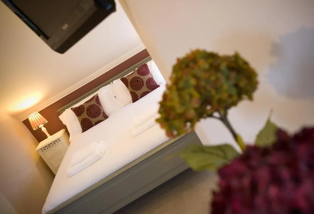 The Hideaway At (adults Only) Penzion 4*