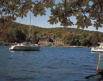 And Hotell Lakeside