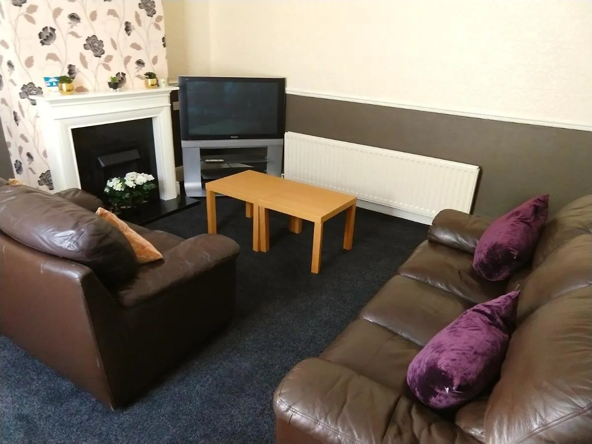 Napier Town House - Self Catering - Style - Twin And Double Πανσιόν Workington