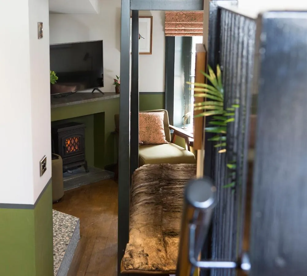 Mason's Arms Hotel *