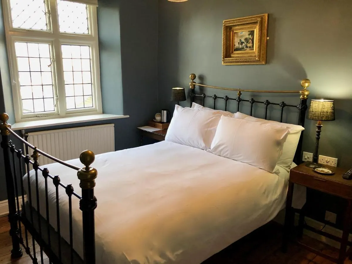 The Wheatsheaf At Beetham Hotel 3*