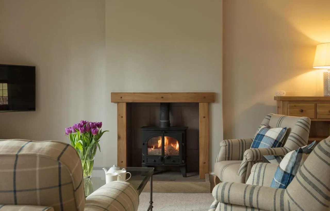 Farlam Hall & Restaurant Hotel 4*