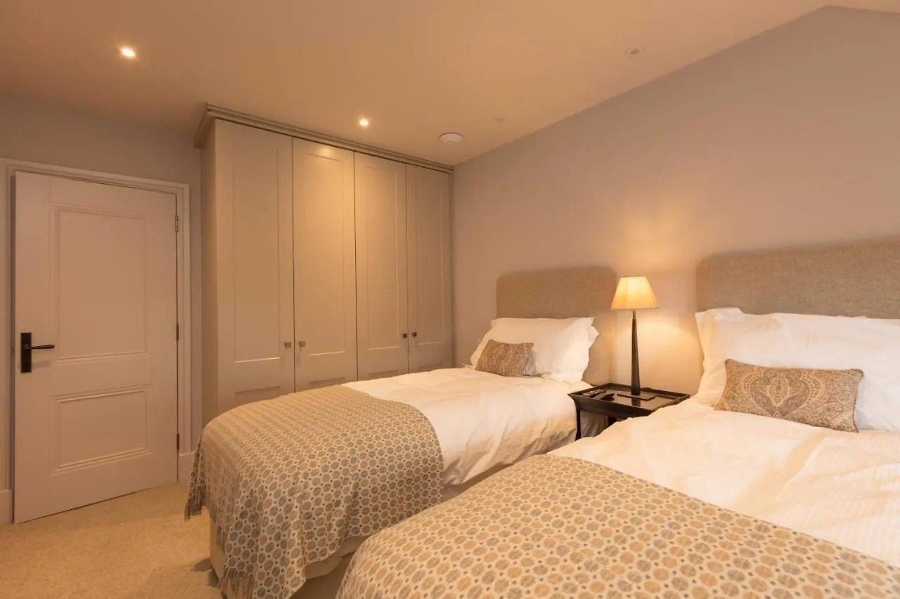 Farlam Hall & Restaurant Hotel 4*