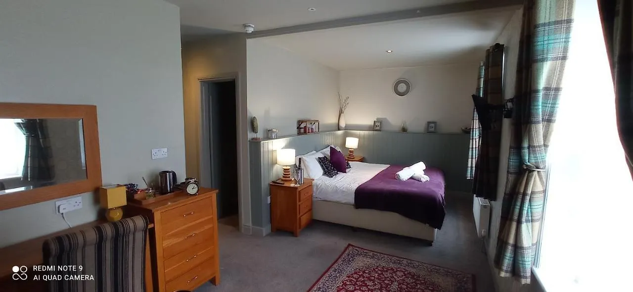 The Queen's Arms 3*