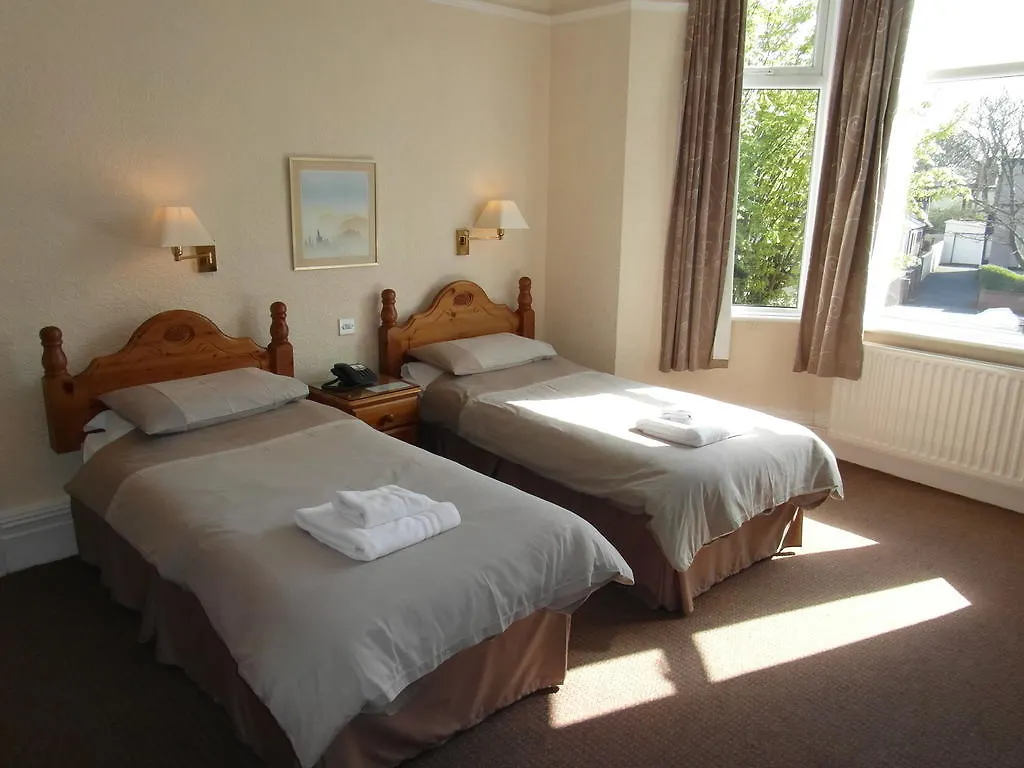 Hotel Lisdoonie 2*