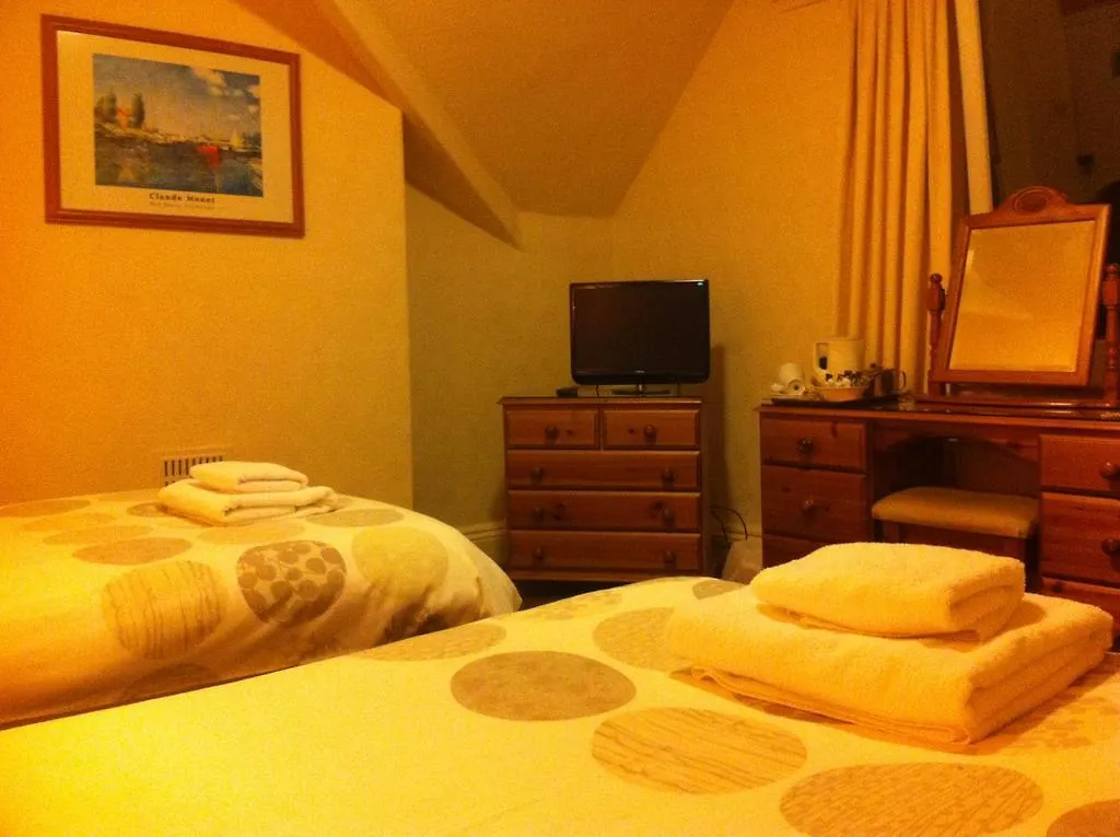 Lisdoonie Hotel 2*