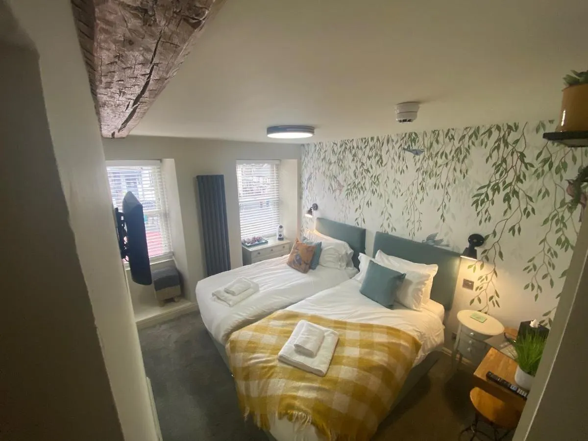 Bed & Breakfast The Hive At Poppi-red