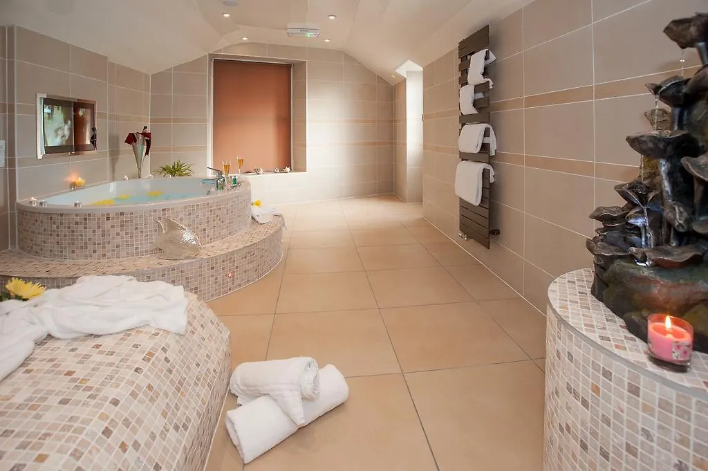Boutique & Hot Tubs מלון ווינדרמר