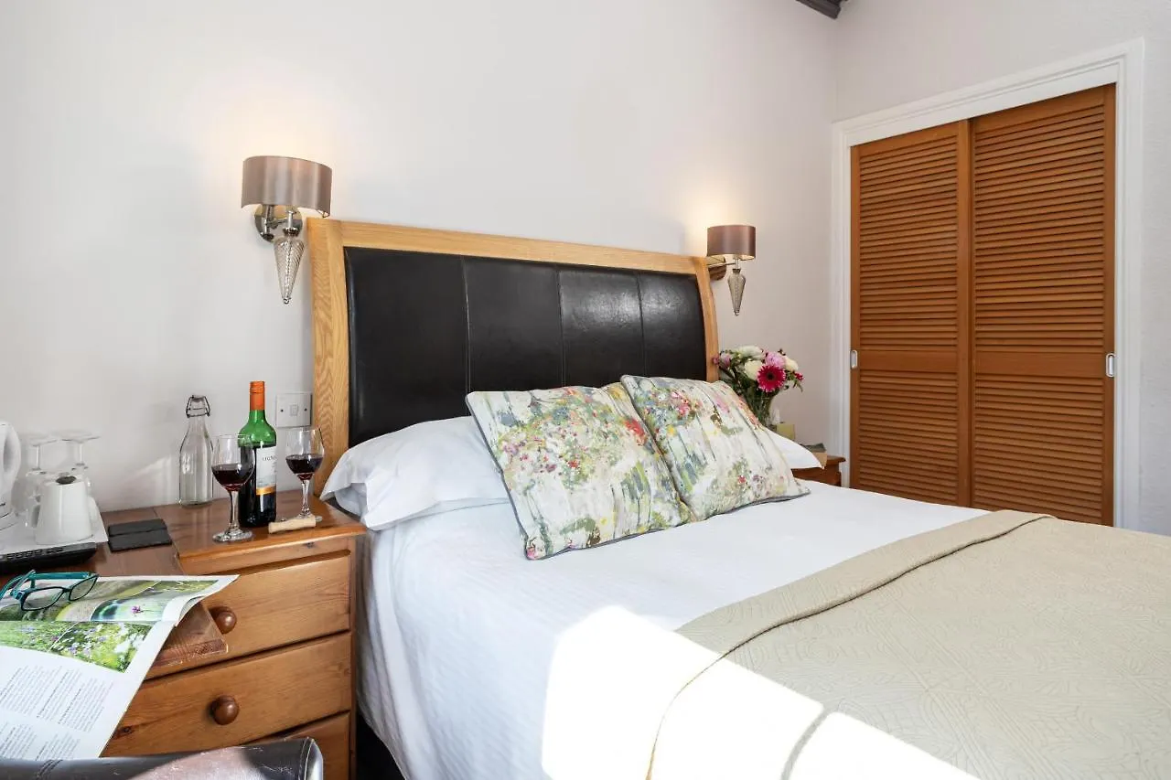 Norwood House 4*