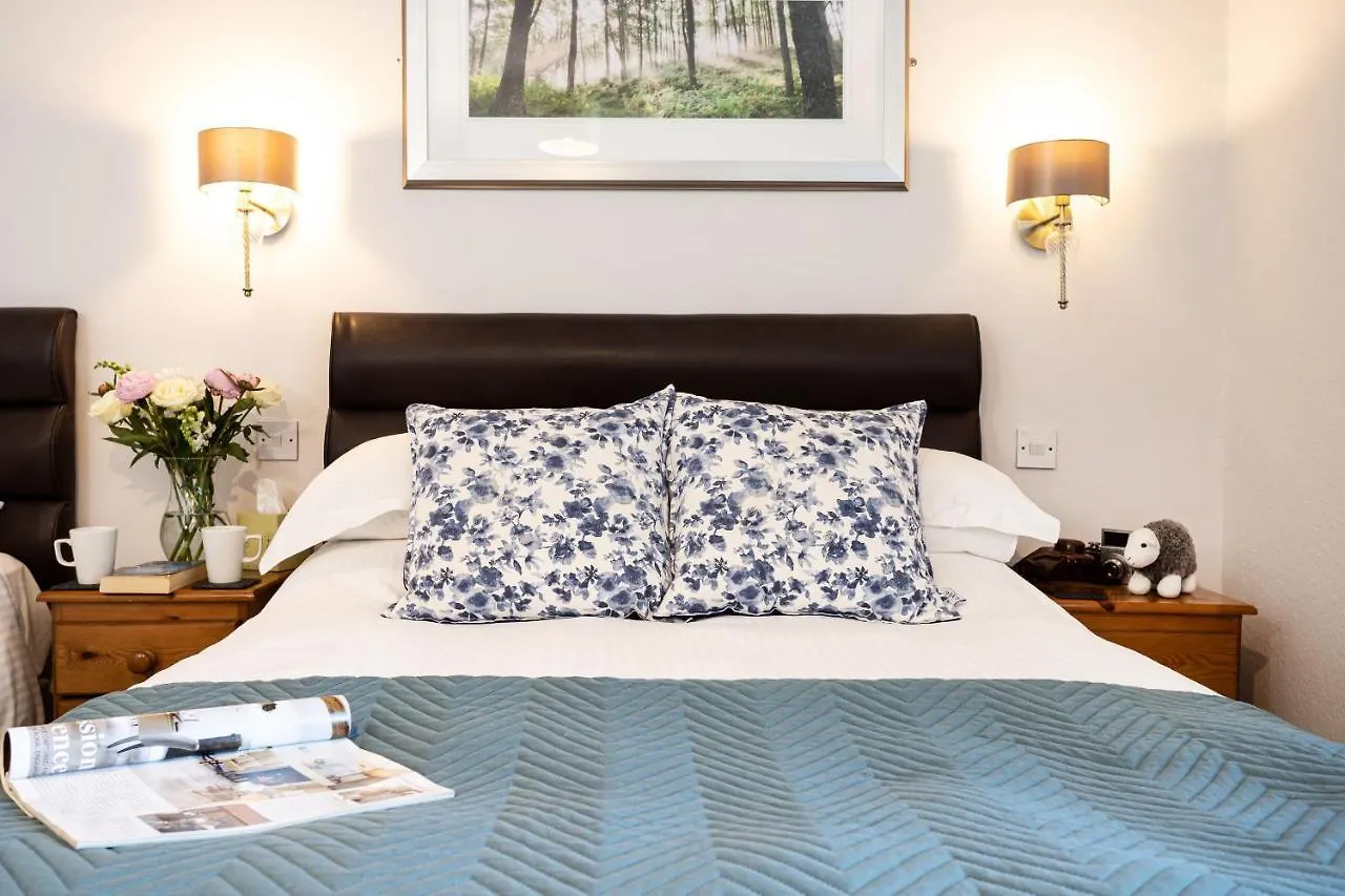 Norwood House 4*