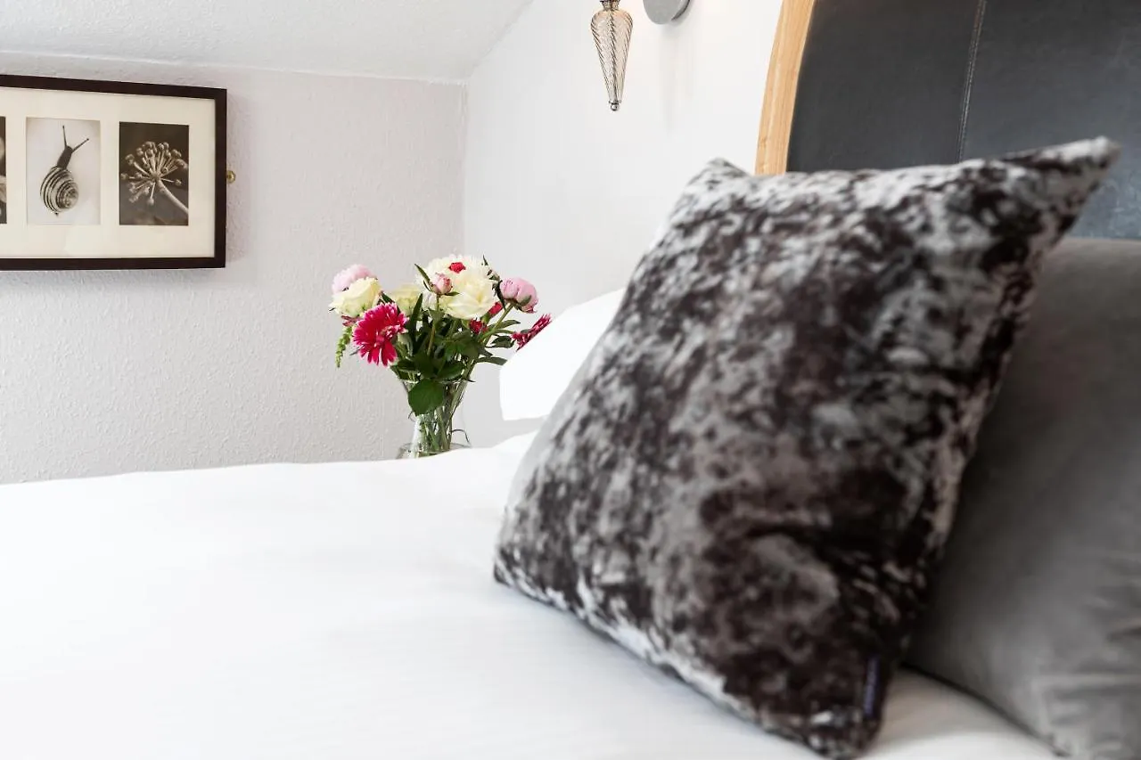 Norwood House آمبيلسايد