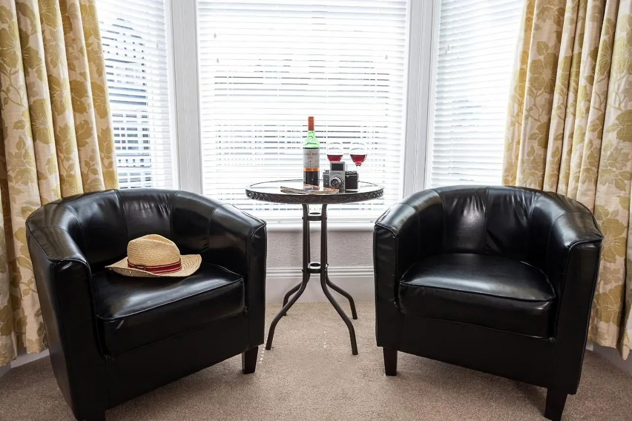 Norwood House 4* آمبيلسايد