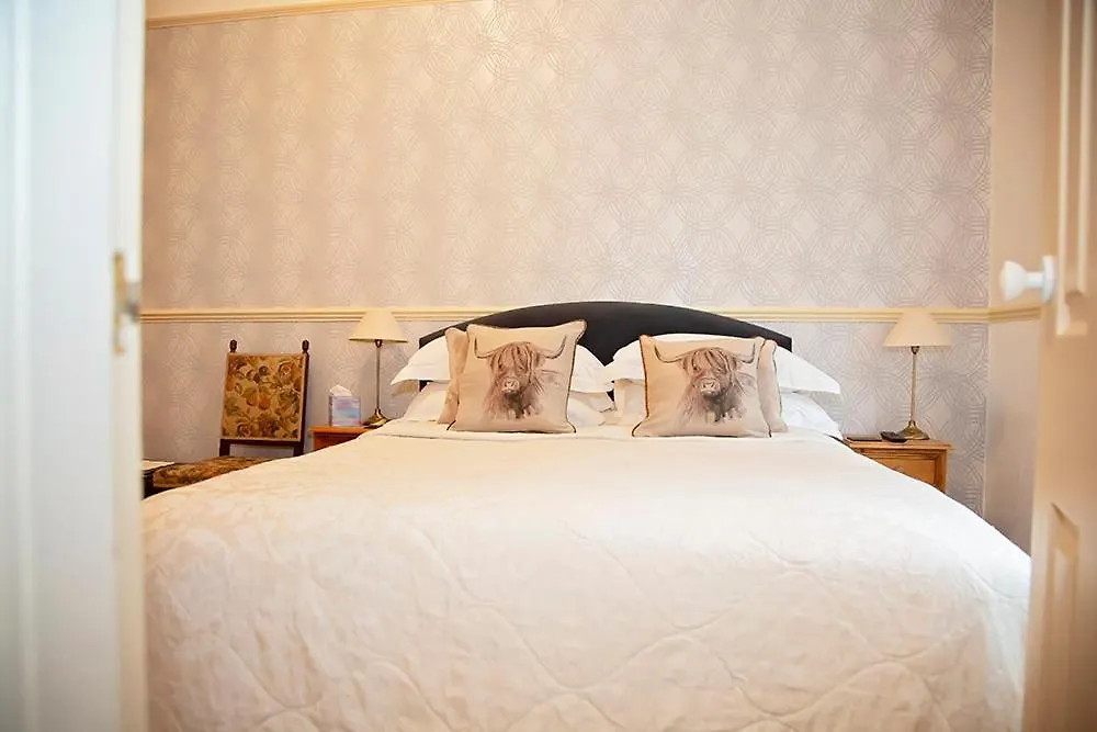 Fir Trees Bed & Breakfast 4*
