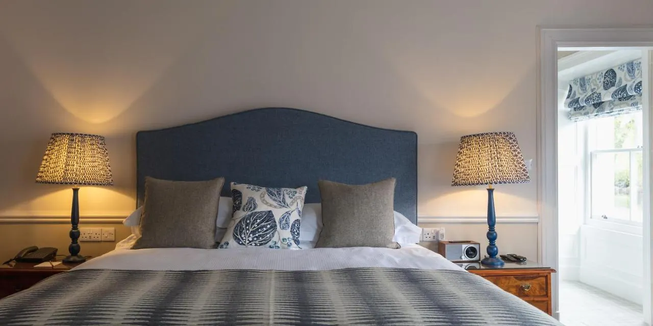 Farlam Hall & Restaurant 4*
