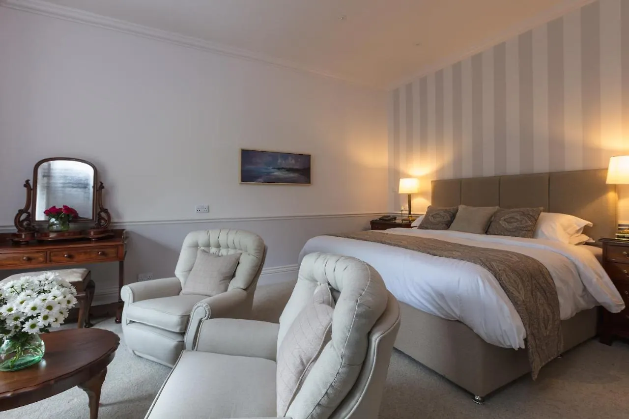 Farlam Hall & Restaurant 4*