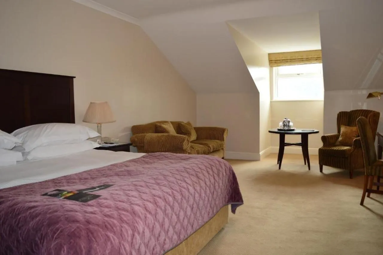 Macdonald Old England & Spa 4*
