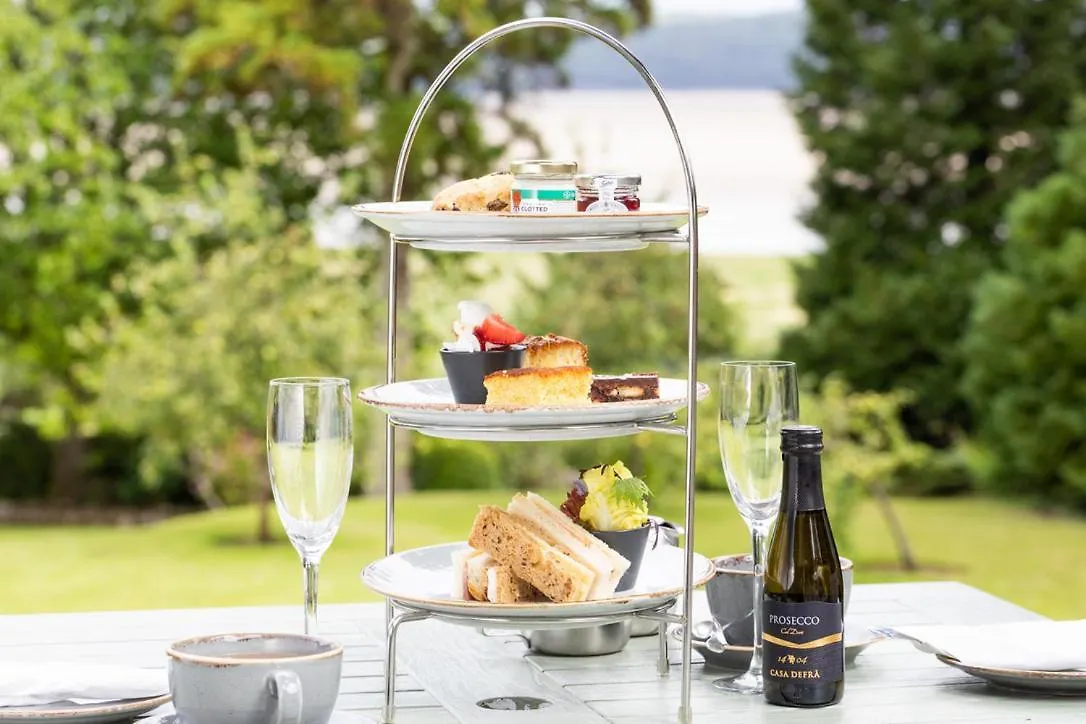 Clare House Hotel *