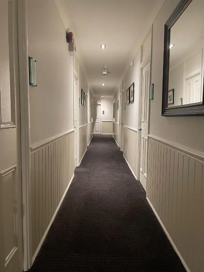 Inn The Bridge Holmrook