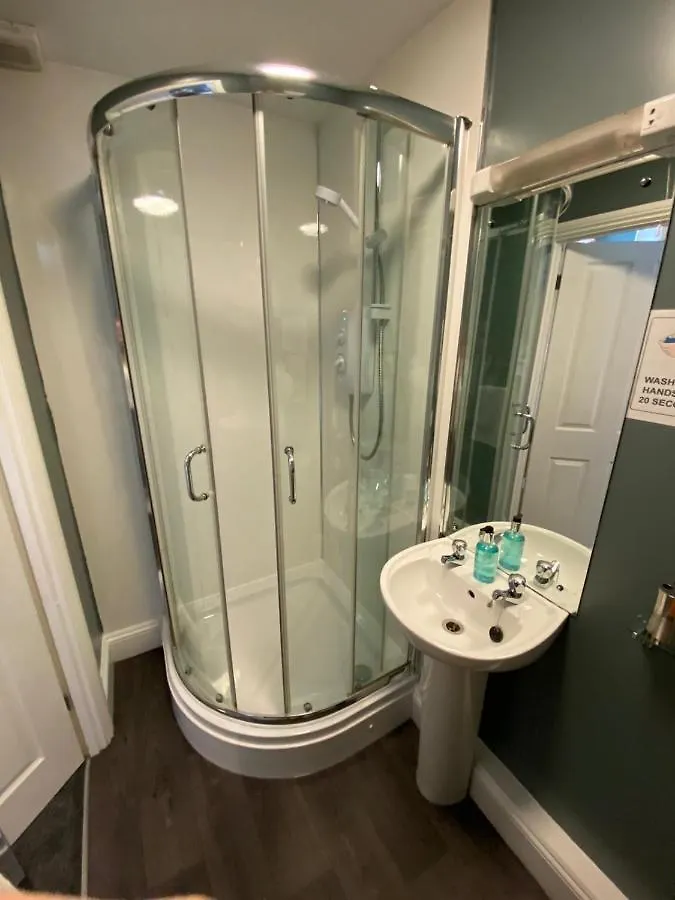 בית הארחה Ambleside Central 3*