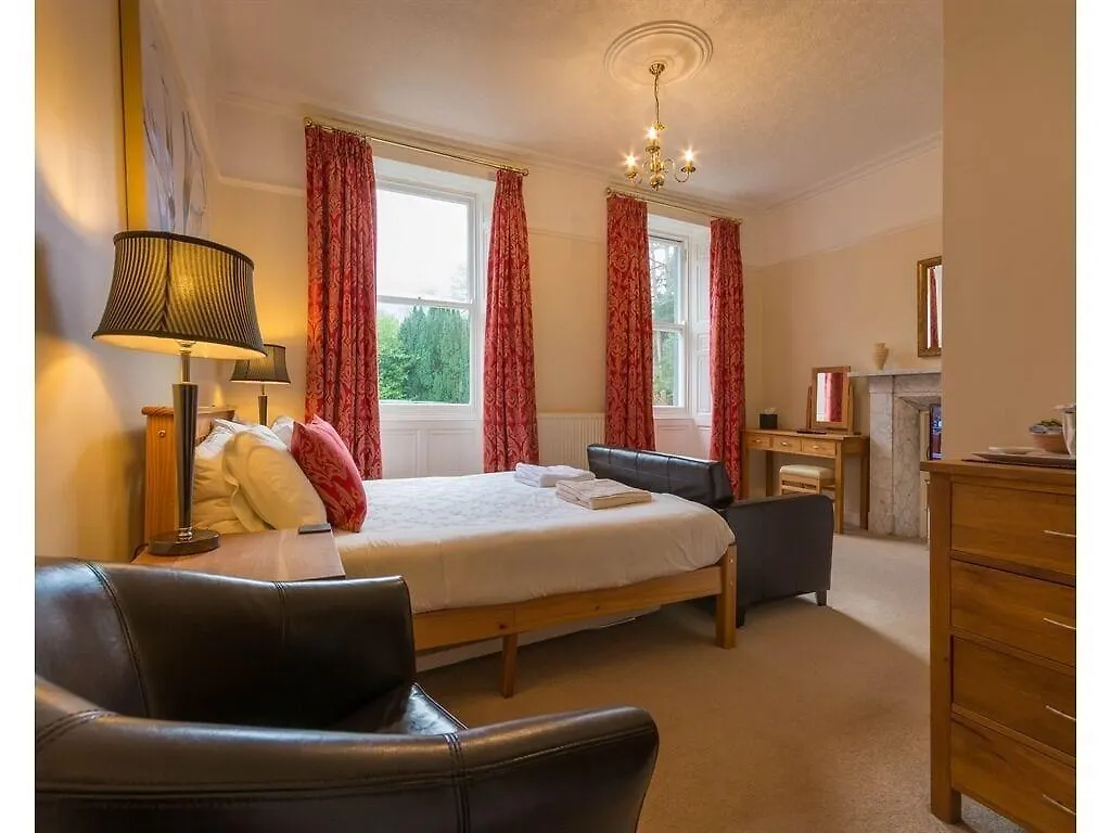 Powe House Bed & Breakfast 4*