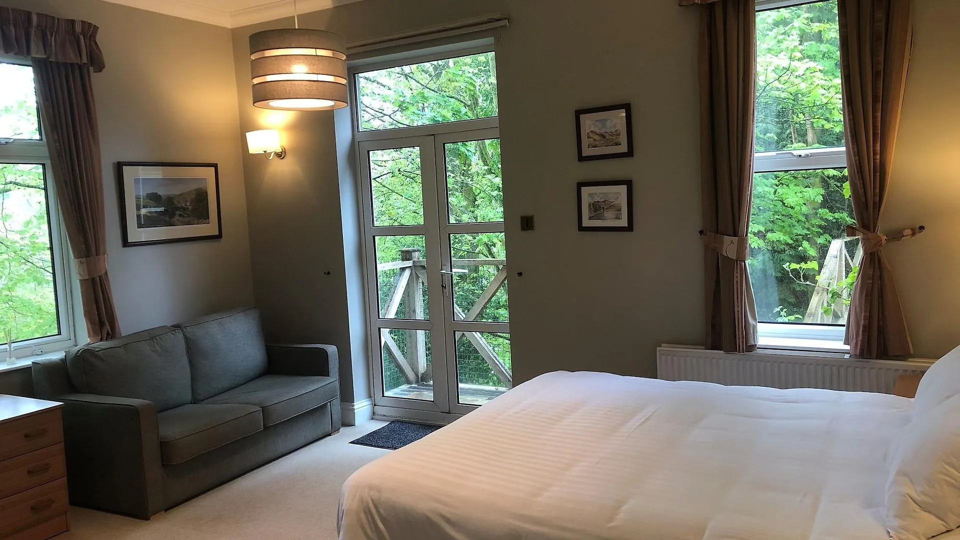 Manor Hotel 3*