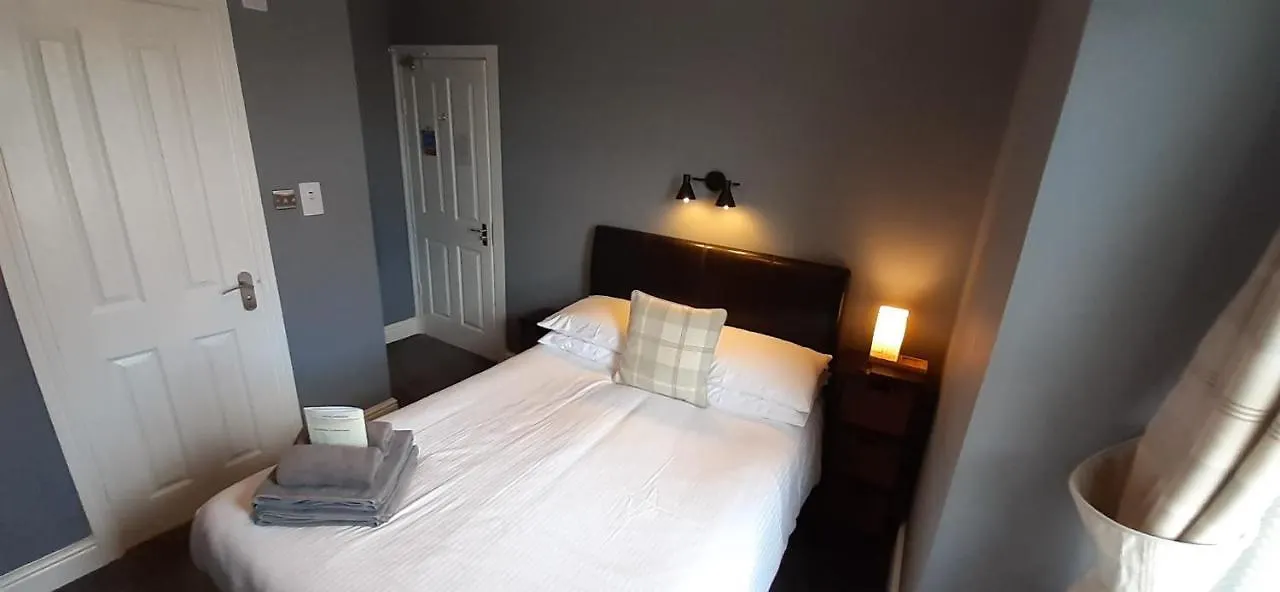 Brook House ― Free On-site Car Park Bed and breakfast 3*