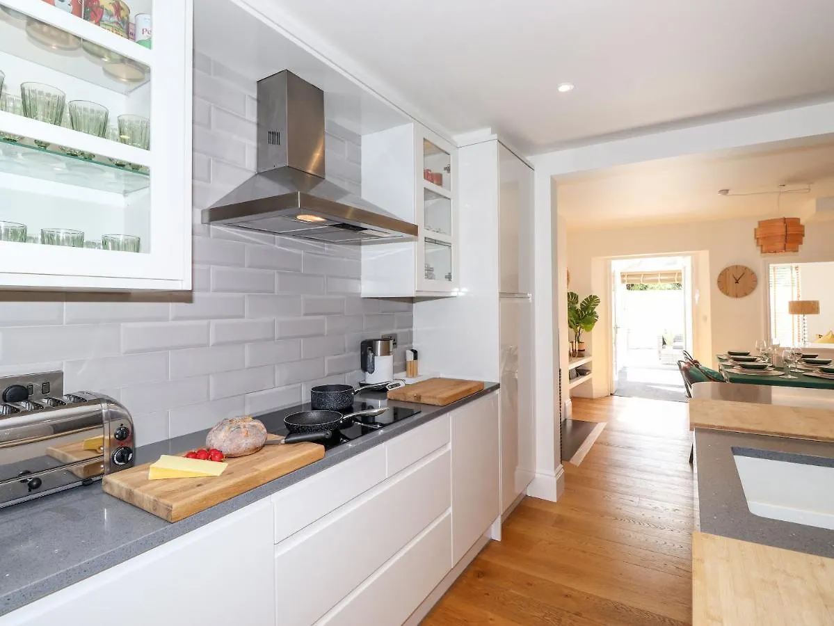 2 Alexandra Road Holiday home