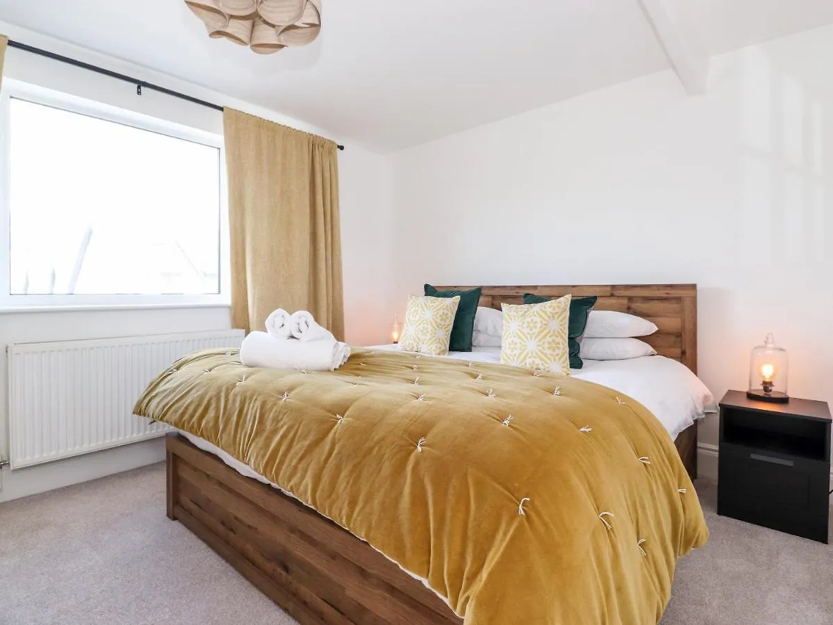 2 Alexandra Road Holiday home