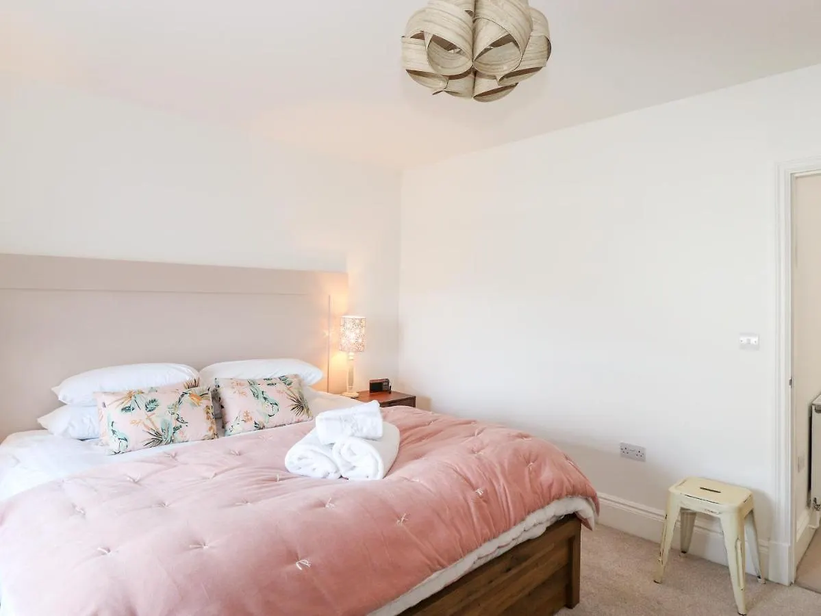 2 Alexandra Road Windermere