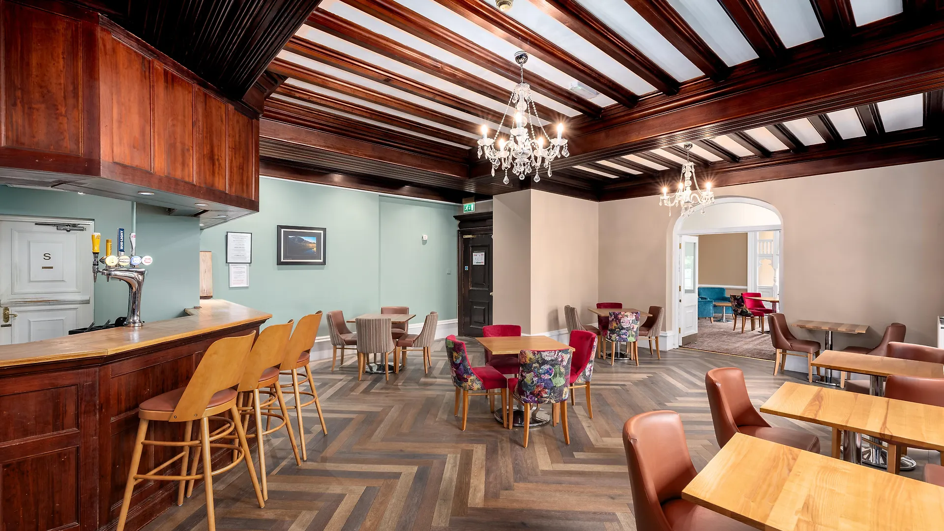 Manor Hotel 3*