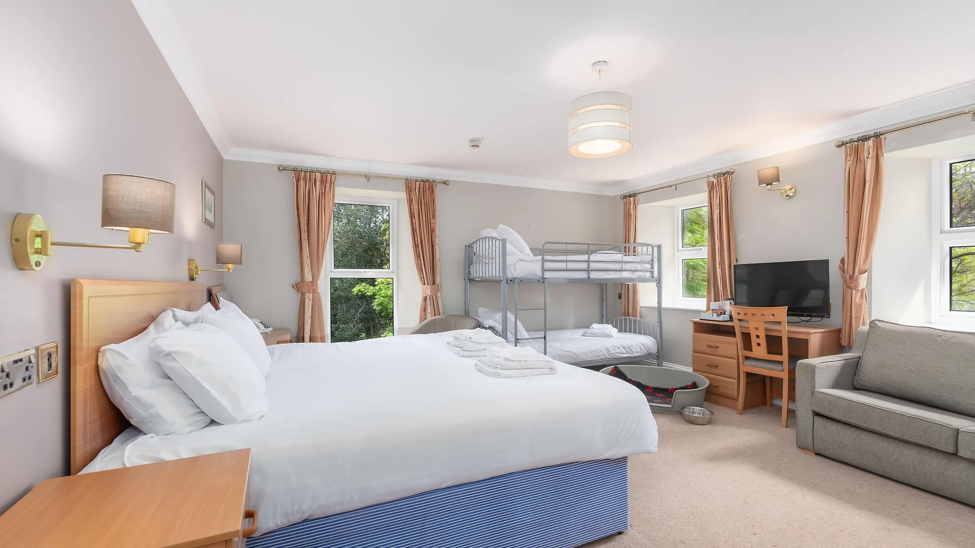Hotel Manor 3*