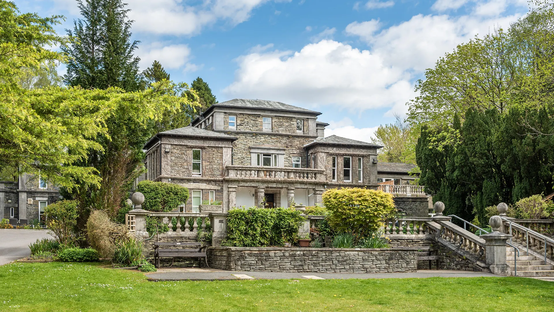 Manor Hotel 3*