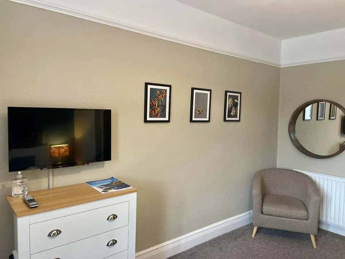לינה וארוחת בוקר Lacet House 4*