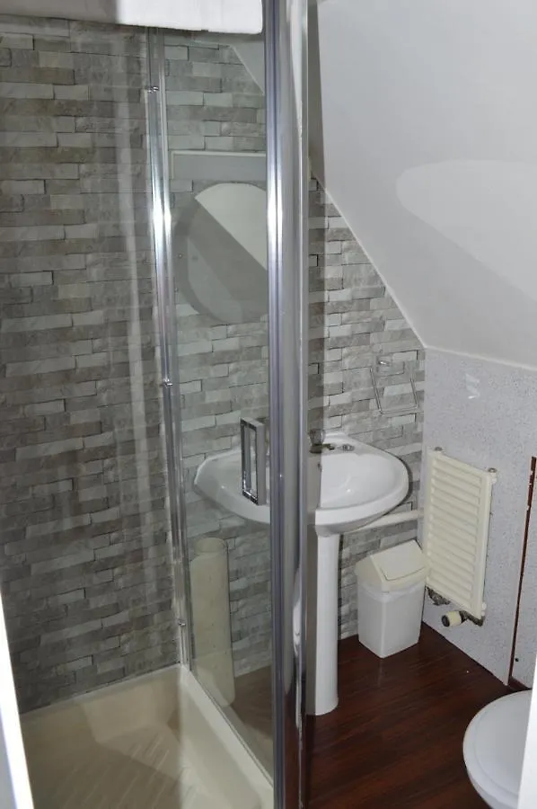 Hunters Hotel 3*