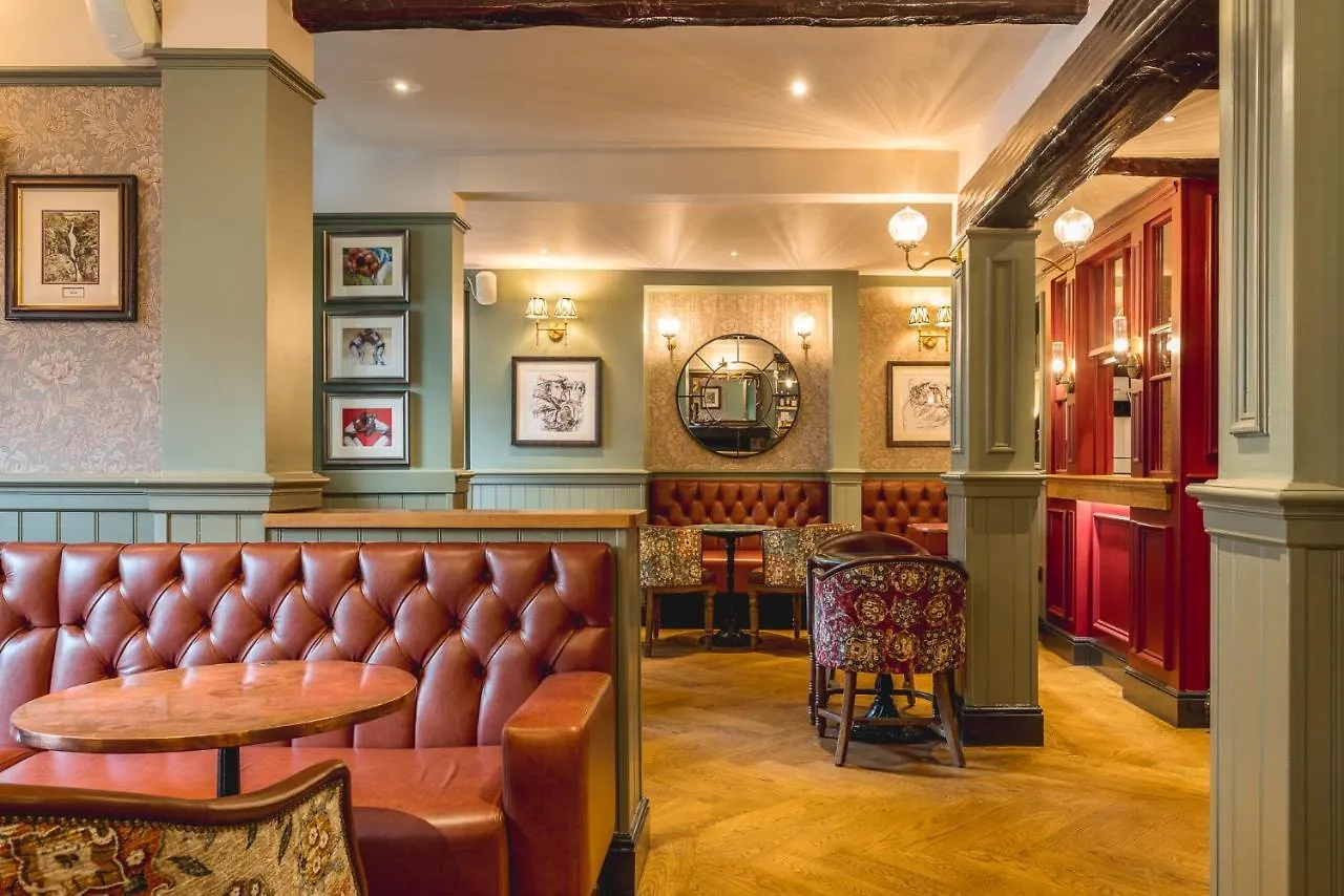 فندق The Kings Arms 3*