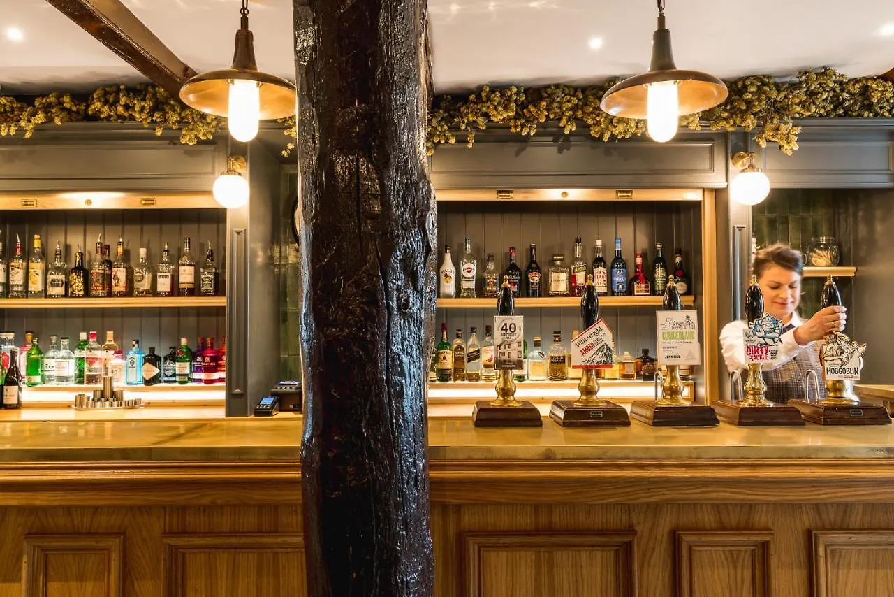 The Kings Arms فندق كيسويك