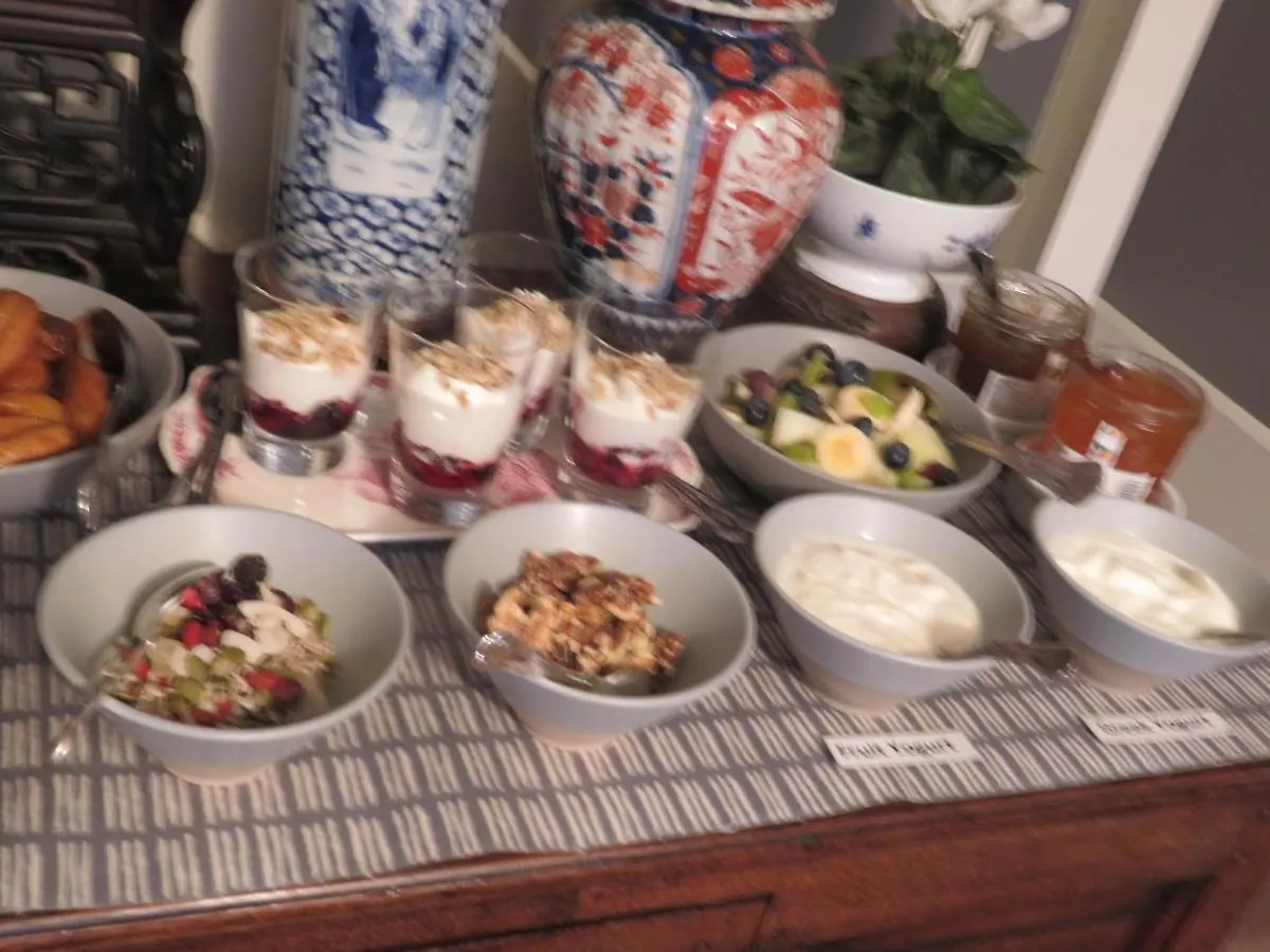 Bed and Breakfast Slack