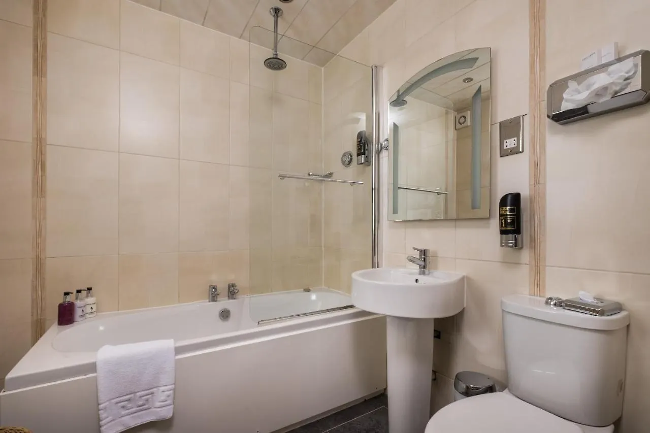 The Howbeck & The Retreat Incl Off-site Health Club And Parking Ev Point Available 5* Windermere