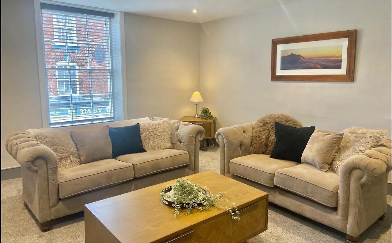 The Old Gables Apartman Brampton