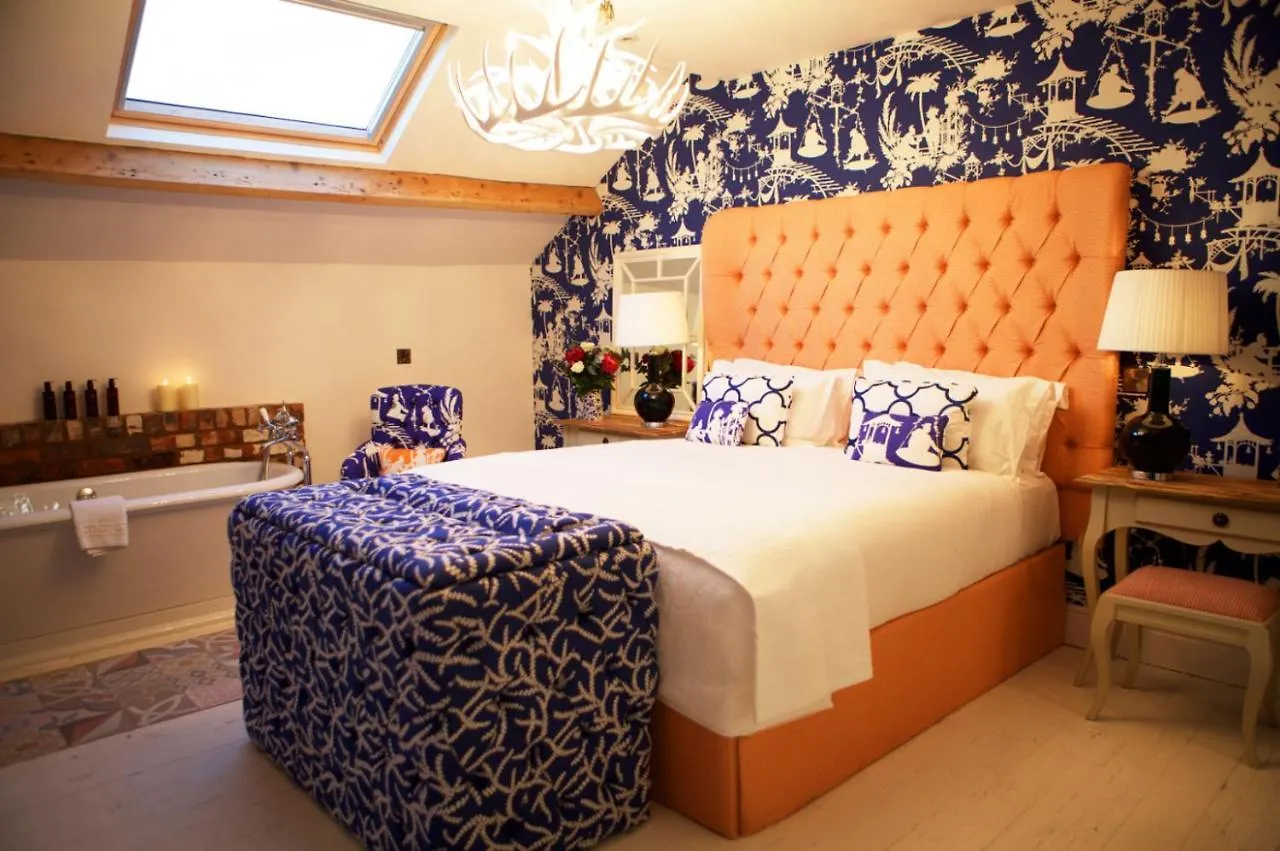 The Swan And 4* Newby Bridge