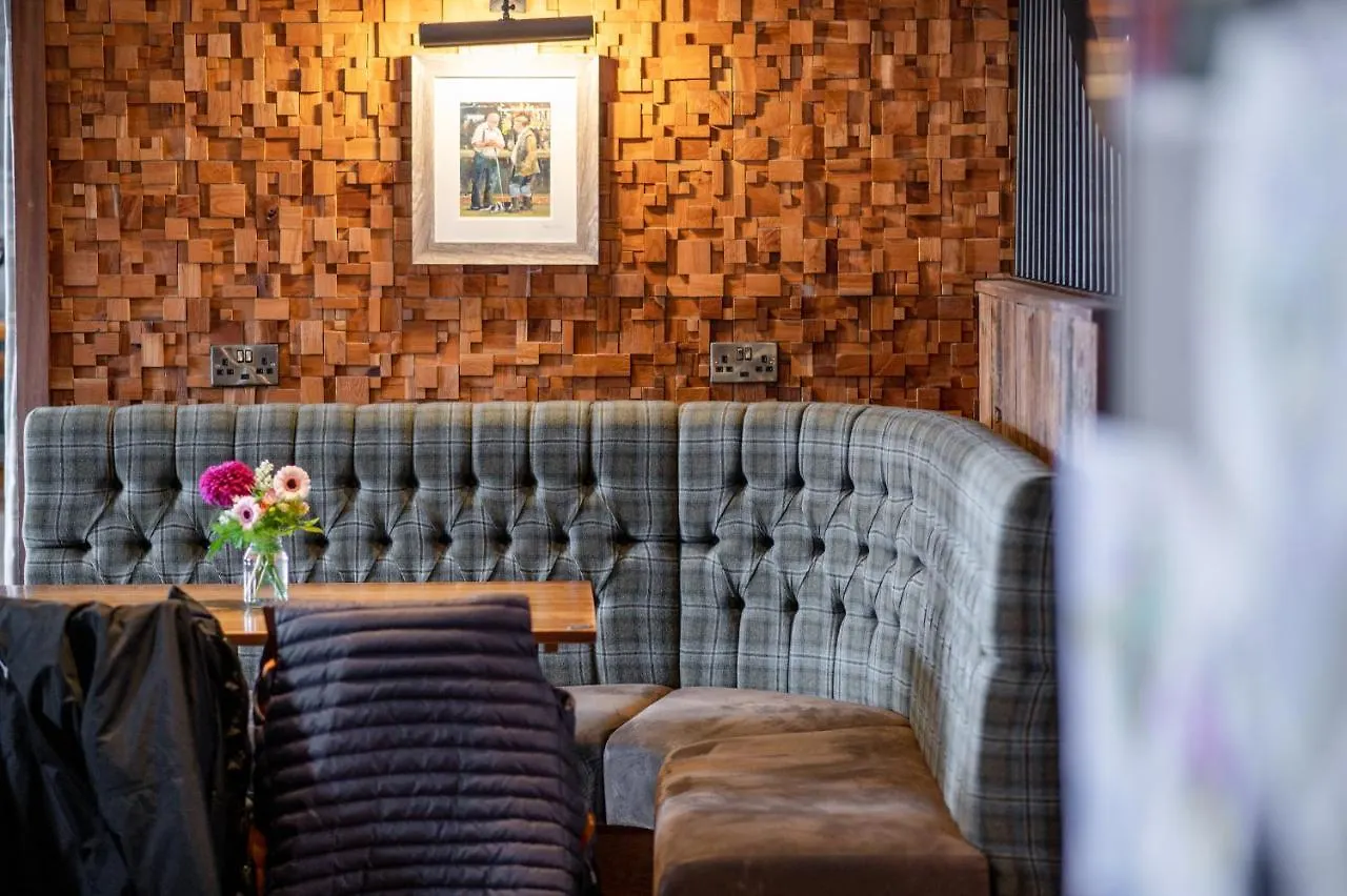 The Crown 4* بولي بريدج