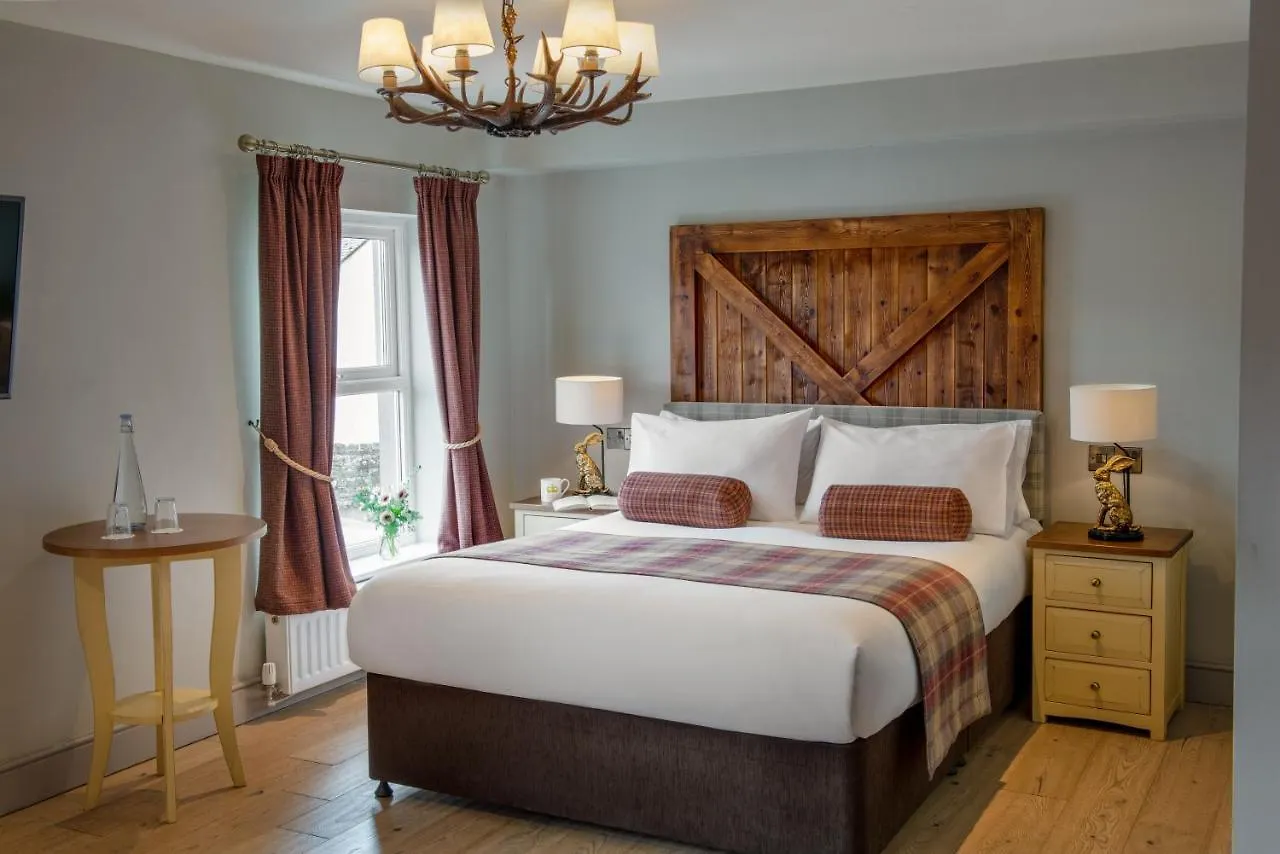 The Crown 4* بولي بريدج
